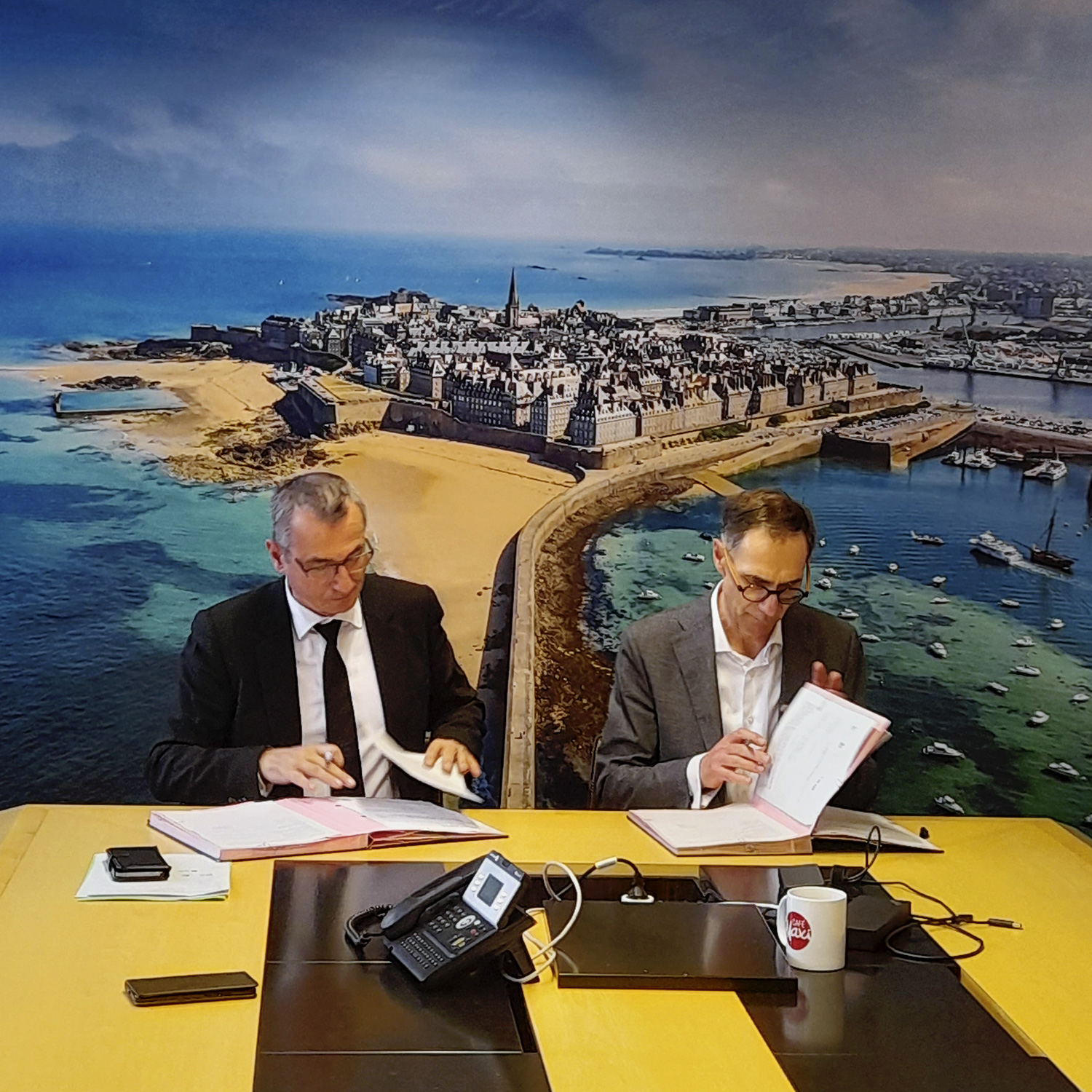 Photo-Communique-Presse.jpg